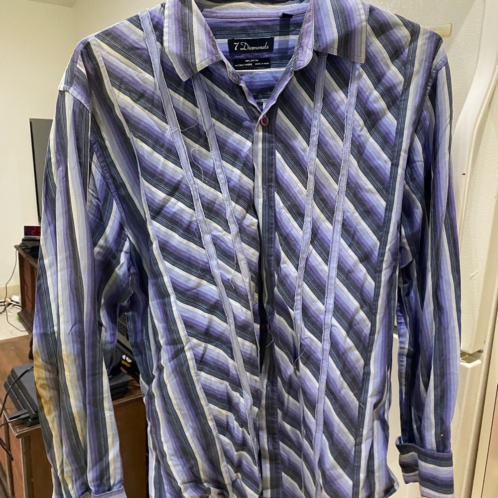 7 diamonds button down *stained*